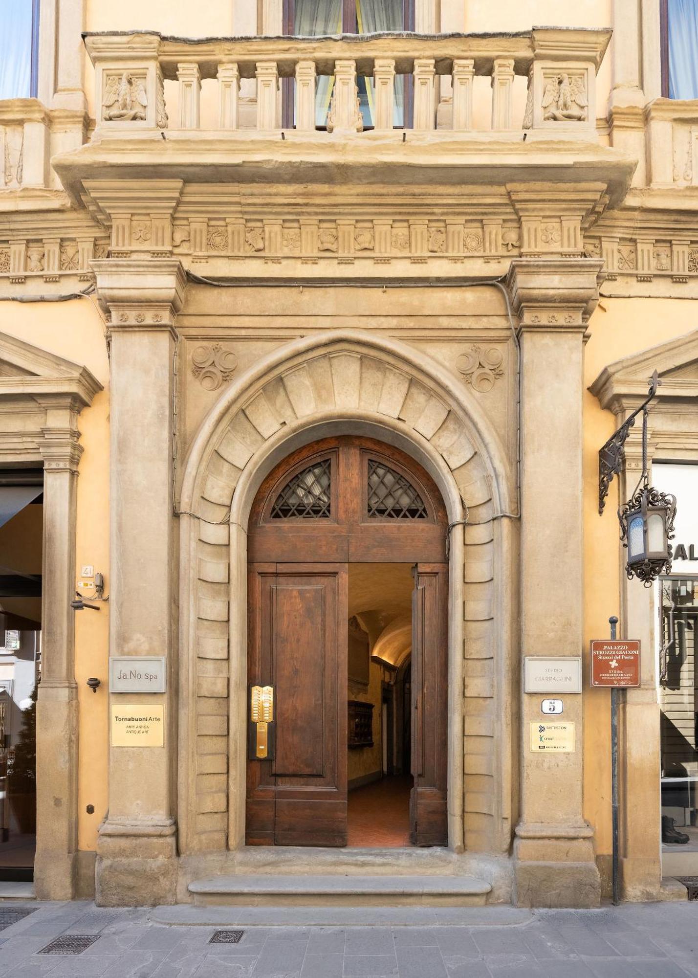 Ta - One Bedroom Luxury Apartment In The Fashion District Florence Exterior photo